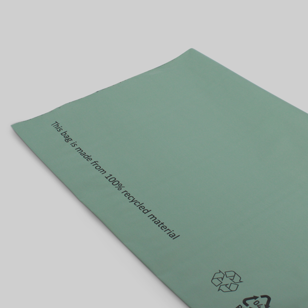 Coex-Versandtasche mit Recycling-Symbol und Umweltkennzeichnung